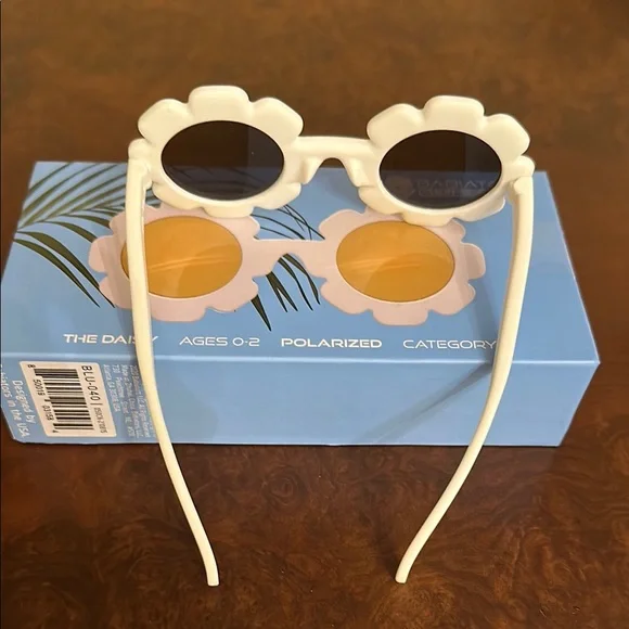 Babiators White Flower-Shaped Sunglasses with Orange Lenses Polaraized - Picture 6 of 7
